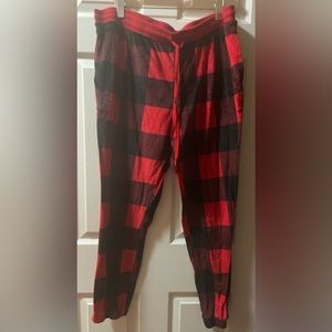 Secret treasures plaid jogger pajamas